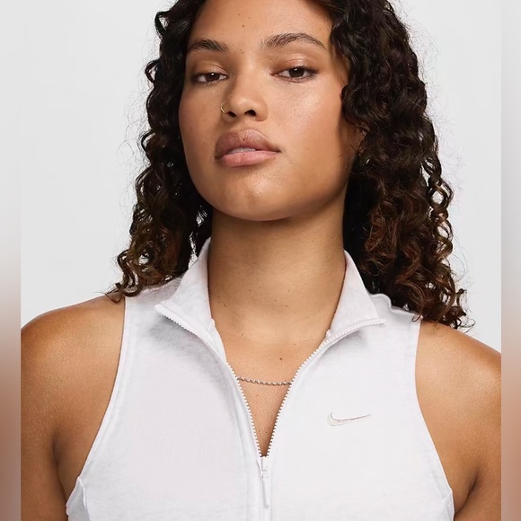 Nike Sportswear Chill Terry - Picture 2 of 6